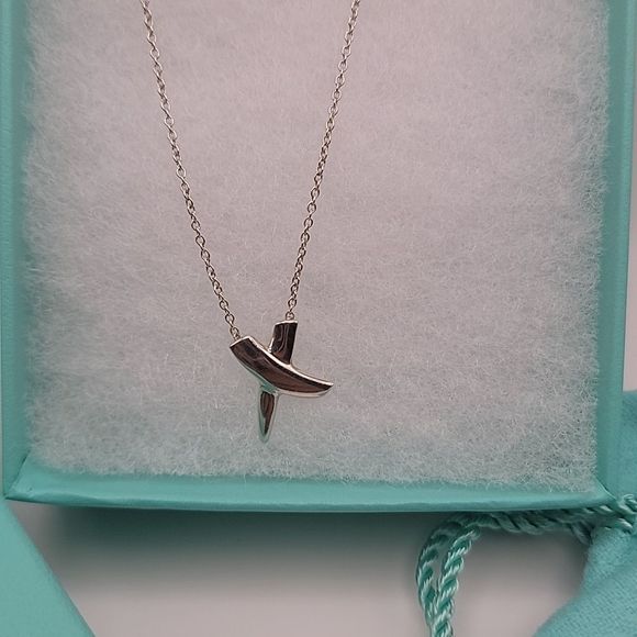 TIFFANY & CO CROSS NECKLACE SILVER - Picture 2 of 3